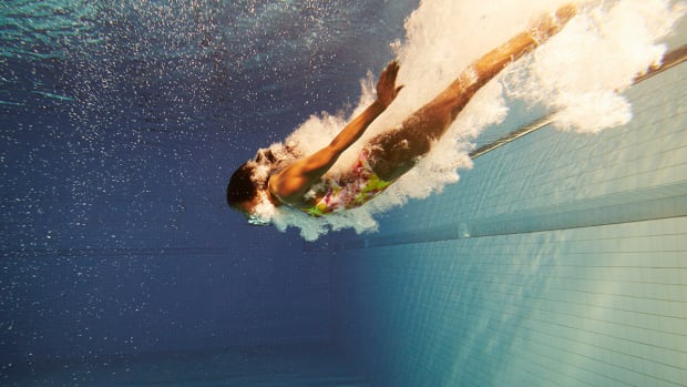 swimming-workout-outdoors-lead.jpg